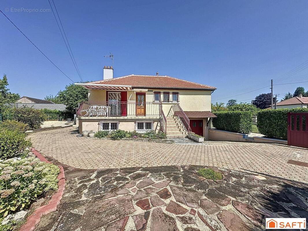 Photo 1 - Maison à SAINT-CLEMENT