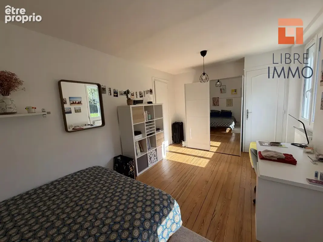 A vendre maison 5 pieces de 148m², garage, jardin, proche du centre, vue montagnes - photo 5