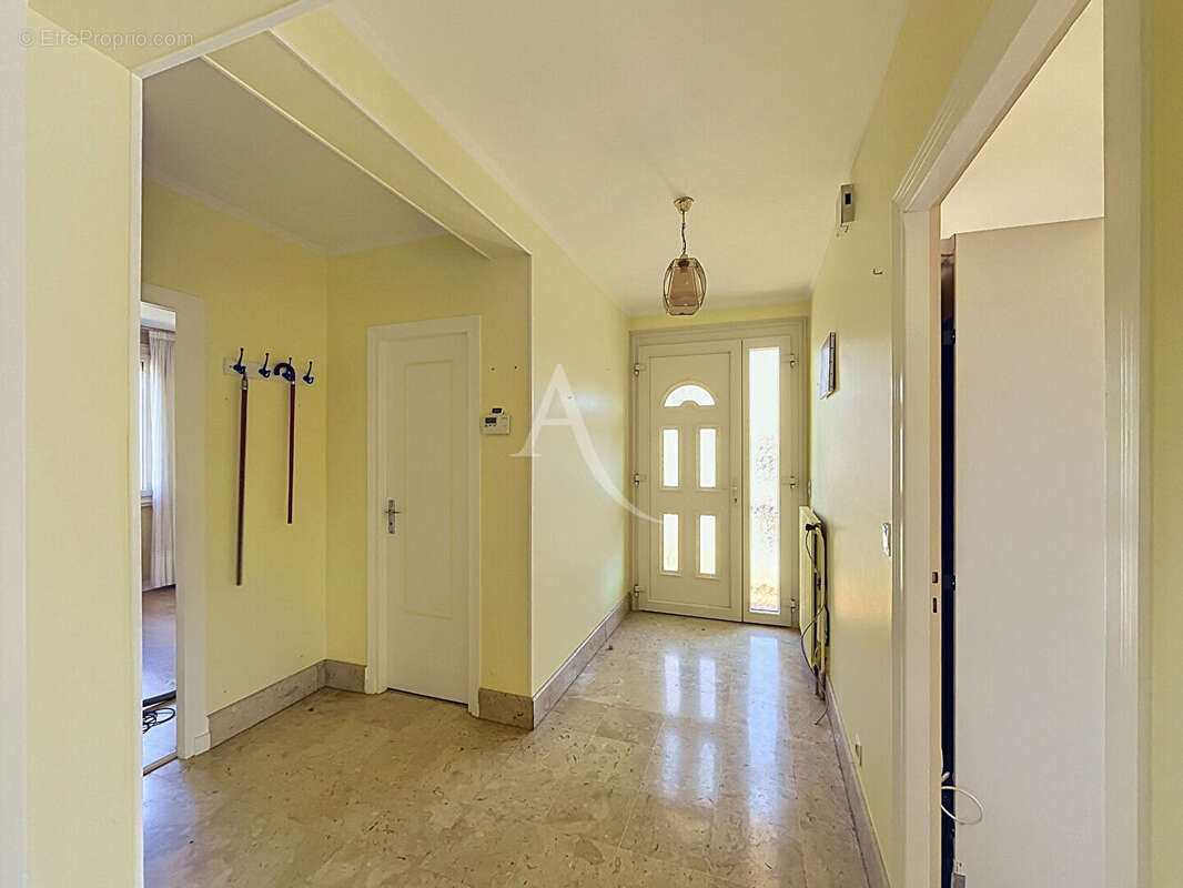 Jolie maison de 3 chambres avec ascenseur proche centre - photo 2