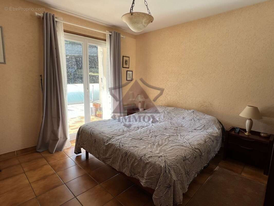 Maison à MOLIERES-SUR-CEZE