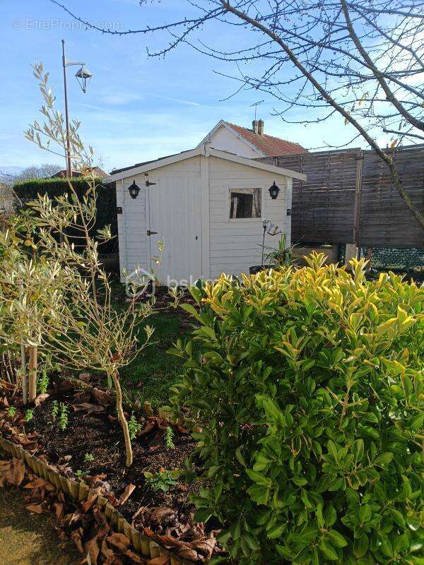 Maison à VARENNES-SUR-SEINE