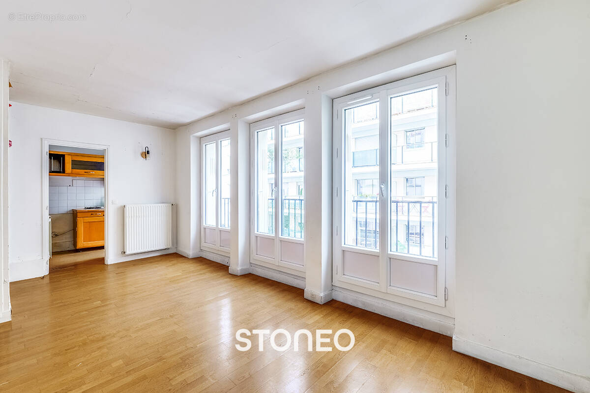 Appartement à PARIS-7E