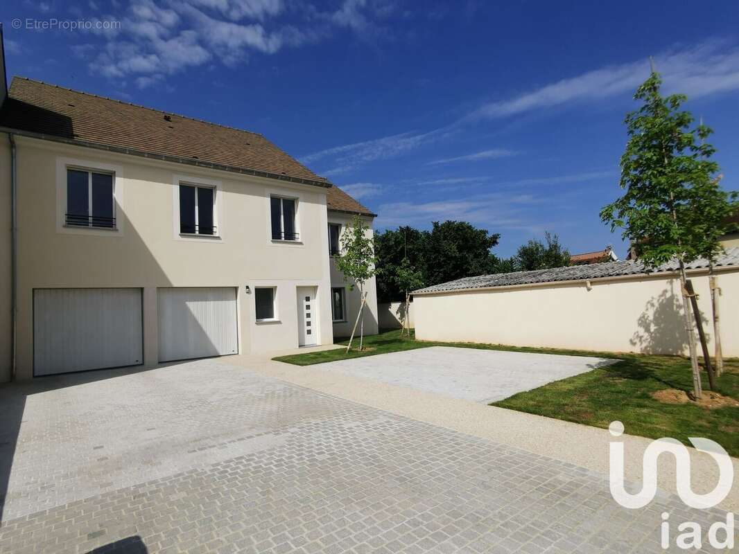 Photo 3 - Maison à BRIE-COMTE-ROBERT