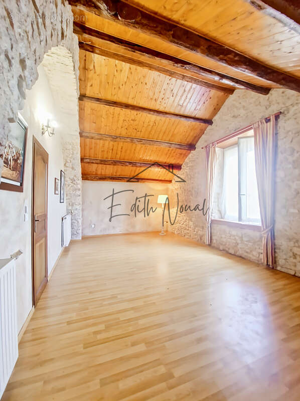 Entre Larzac et ailleurs: une ancienne grange aux accents d'évasion - photo 12