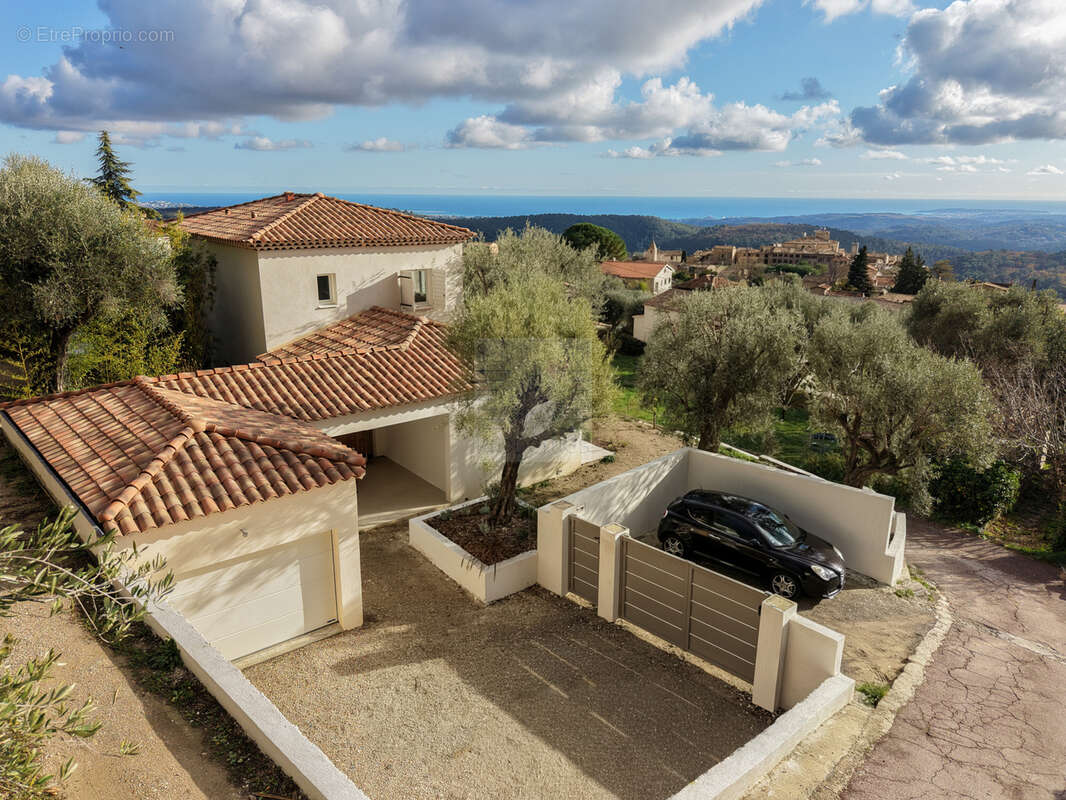 EXCLUSIVITE - TOURRETTES-SUR-LOUP - Maison vue mer panoramique - 147m2 - photo 2