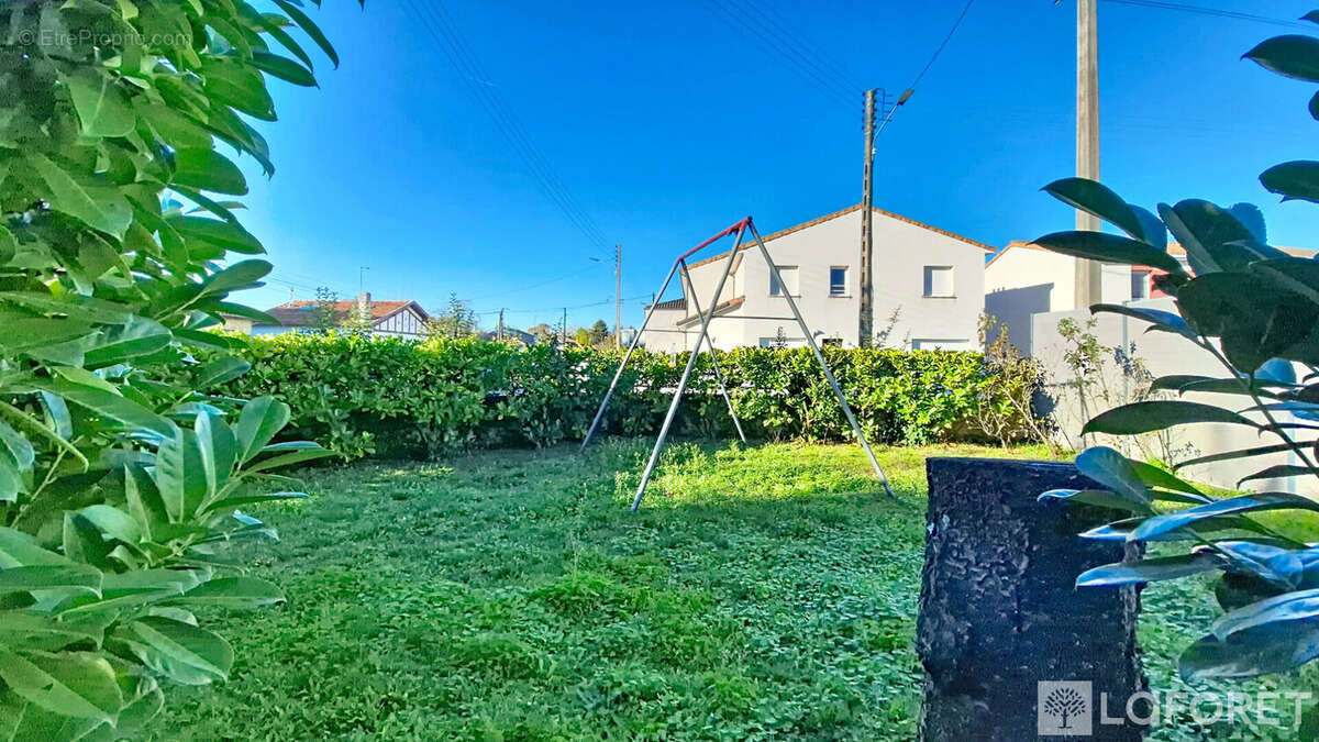 Maison à VILLENAVE-D'ORNON