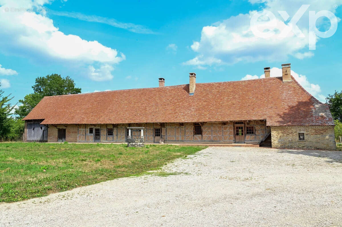 Maison à SAINT-GERMAIN-DU-BOIS