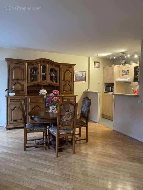 Appartement à LEVALLOIS-PERRET