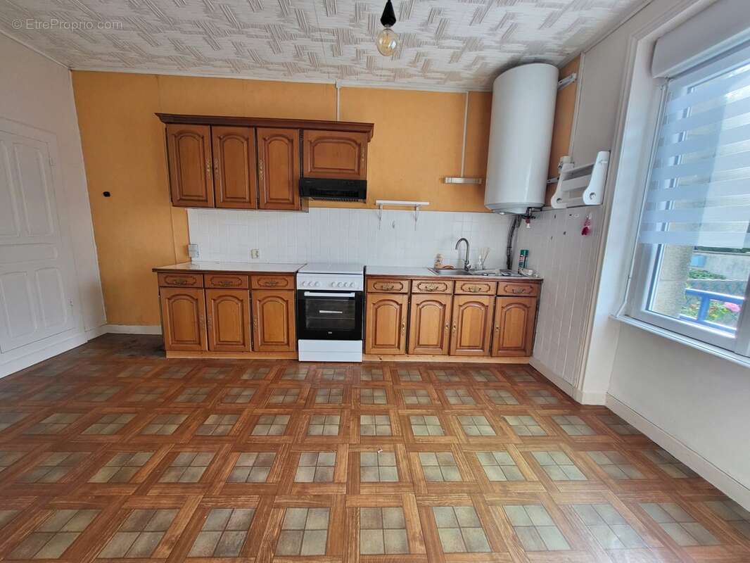 Maison traditionnelle à vendre 6 pièces LANVEOC (29) - photo 8