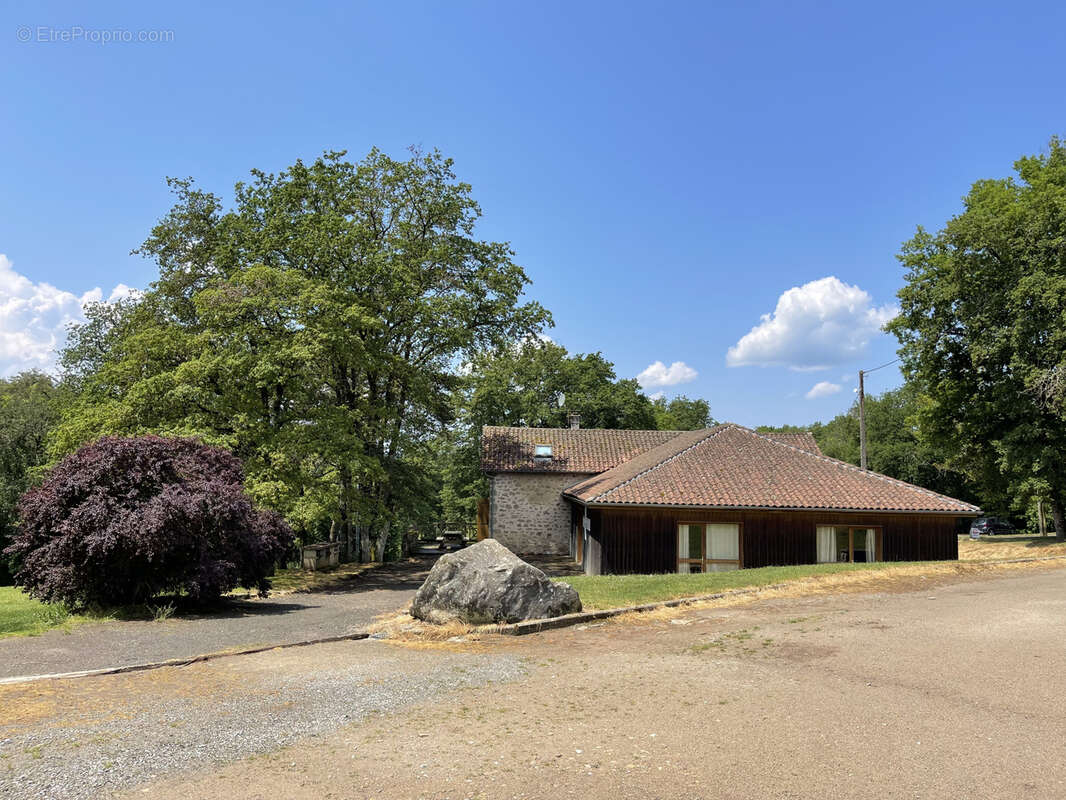 Maison à RAZES