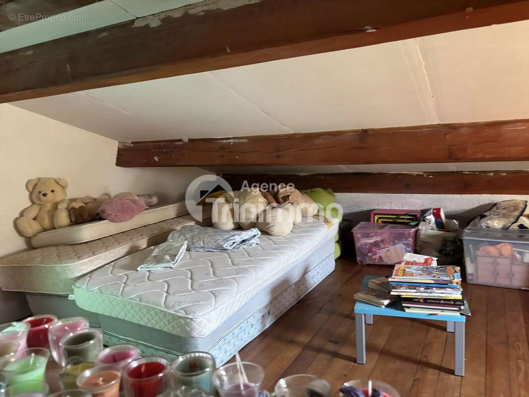 Maison à CONTES