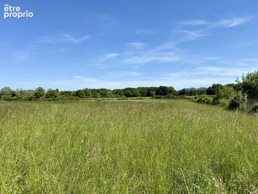 Photo Terrain à Saint-Jean-De-Bonneval au prix de 57 000€