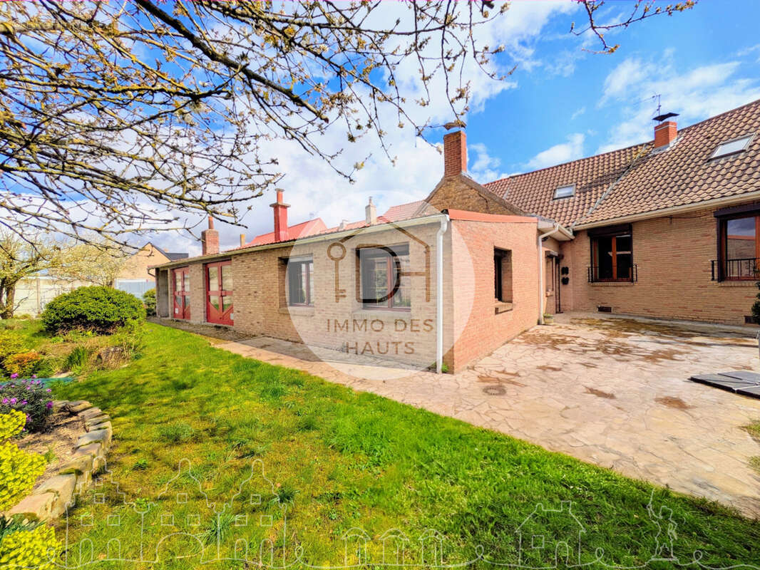 Maison de charme avec 5 chambres, jardin et garage à Looberghe - photo 3