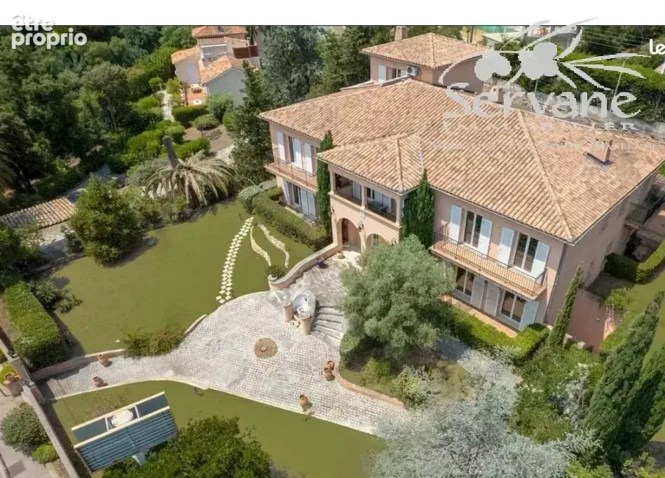 Maison à LES ISSAMBRES