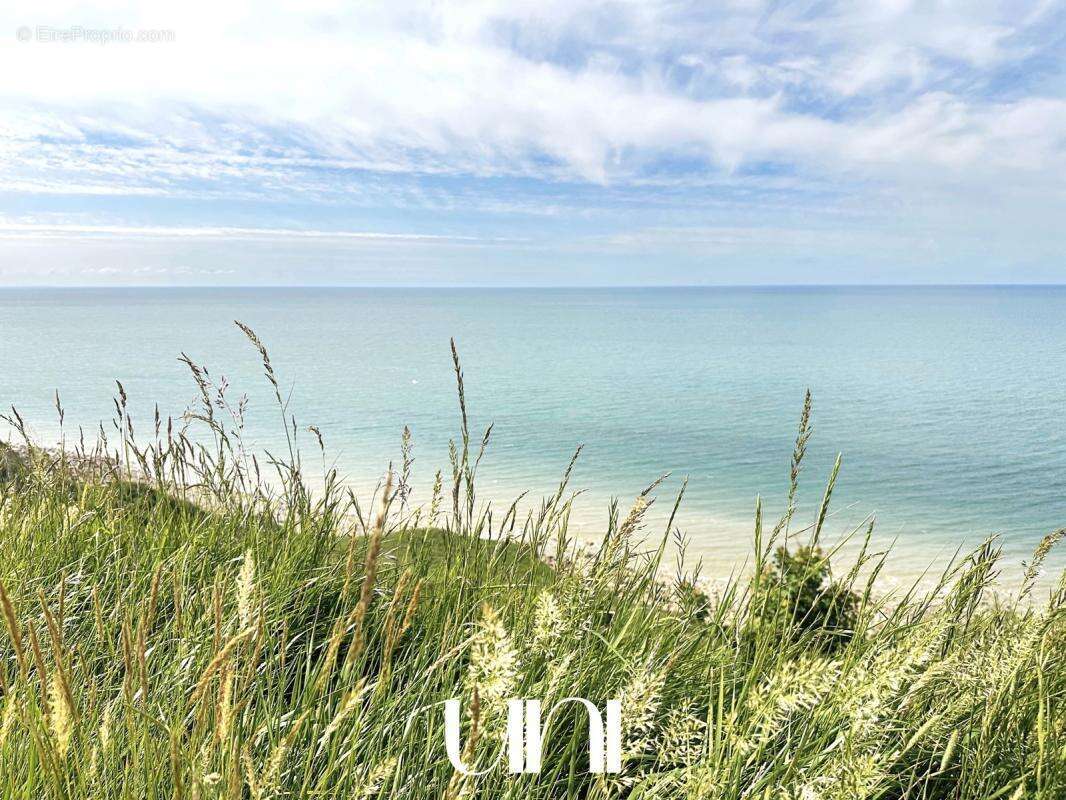 Maison à LONGUES-SUR-MER