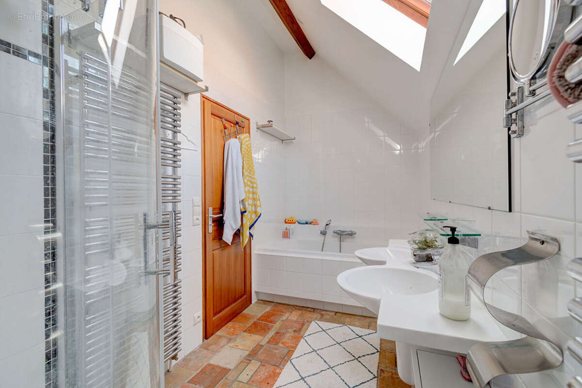 Maison à MAREIL-MARLY