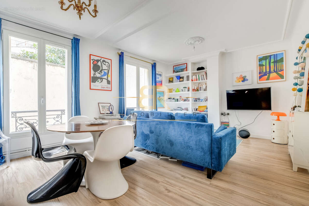 Appartement à PARIS-17E