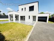 Maison à LA MEZIERE