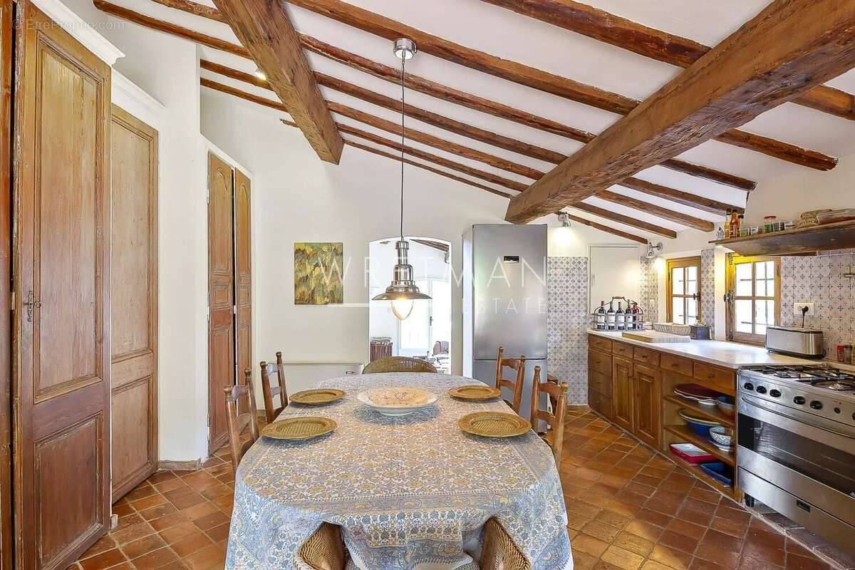 Maison à LA GARDE-FREINET