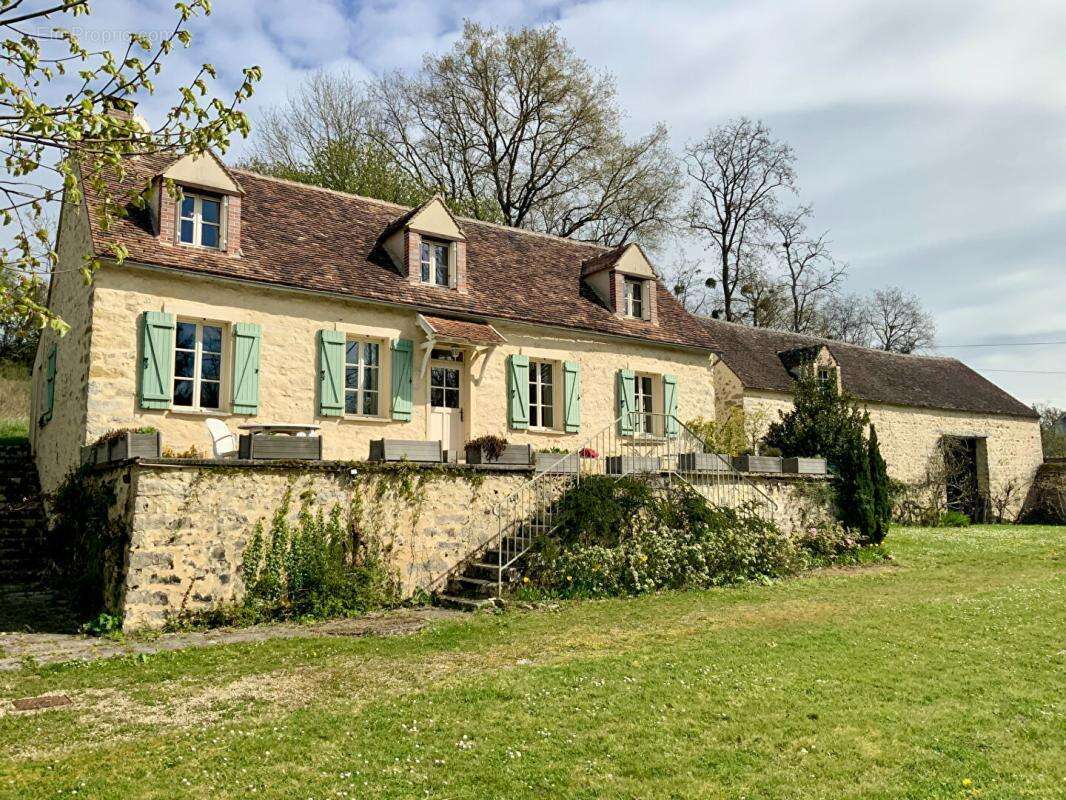 Maison à VILLECERF