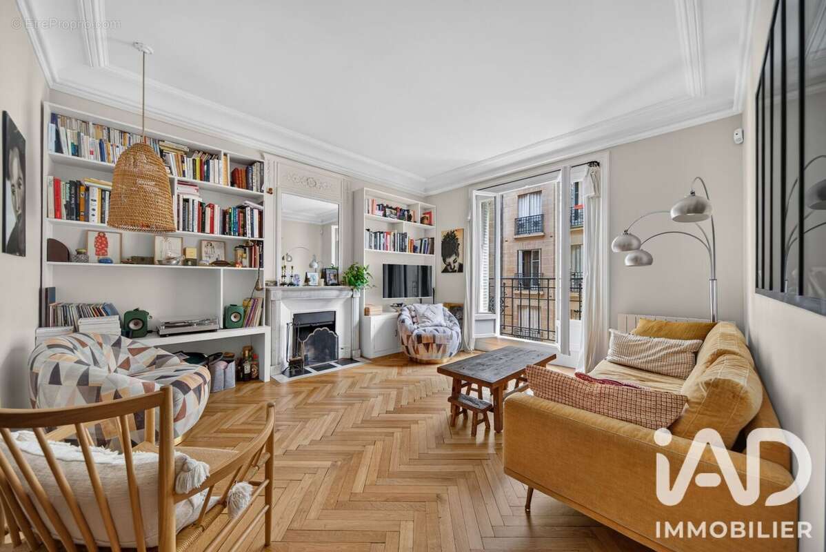 Photo 2 - Appartement à PARIS-18E