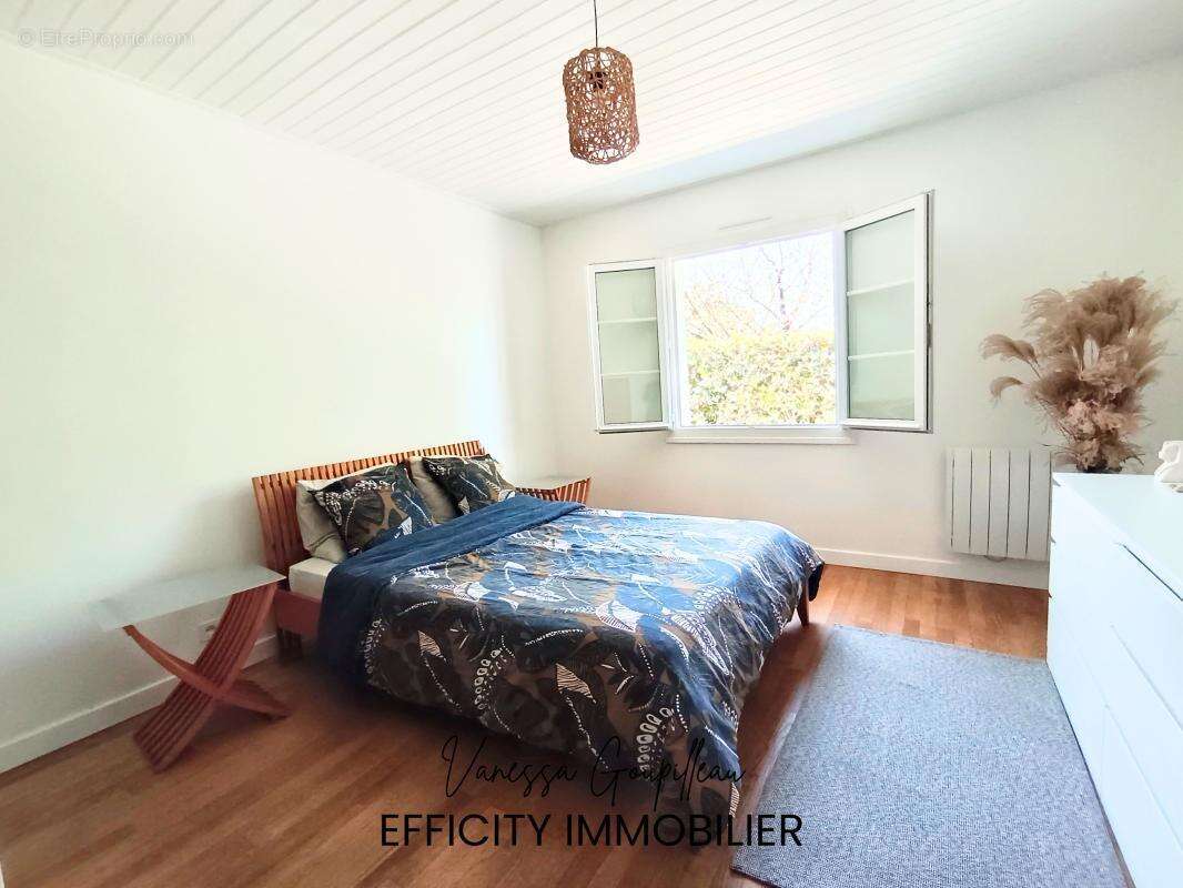 Maison 153 m² à Saint-Hilaire-La-Foret  - photo 8