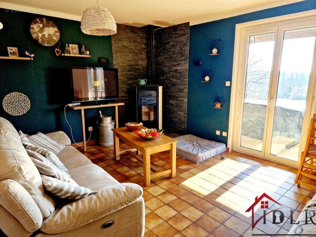 Maison à SAINT-JULIEN