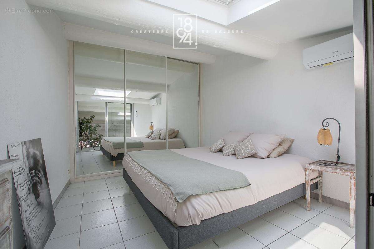 Appartement à MARSEILLE-7E