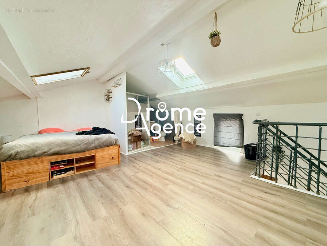 Maison 127 m² à Saint-Marcel-Les-Valence  - photo 8