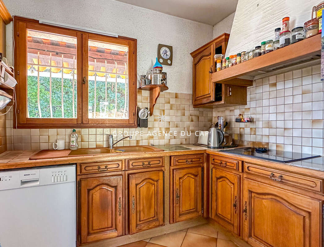 Maison à LES ISSAMBRES