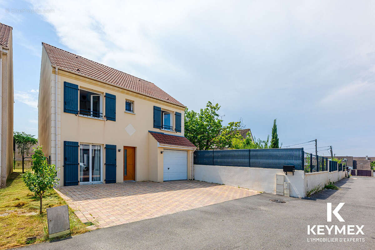 Osny 95520 Maison récente de 2015,de 105M² ,6 piéces ,4 chambres ,garage ,346 M² de terrain - photo 17
