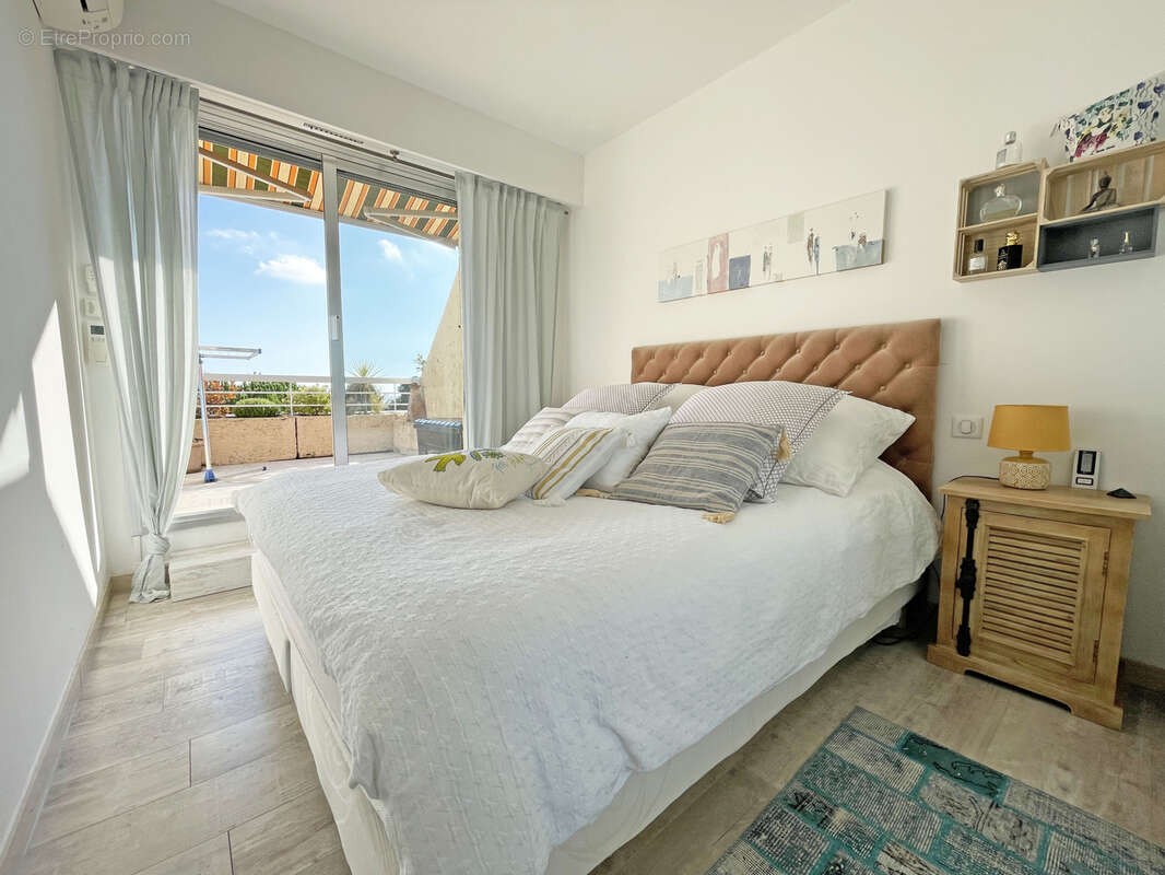 Appartement à VENCE
