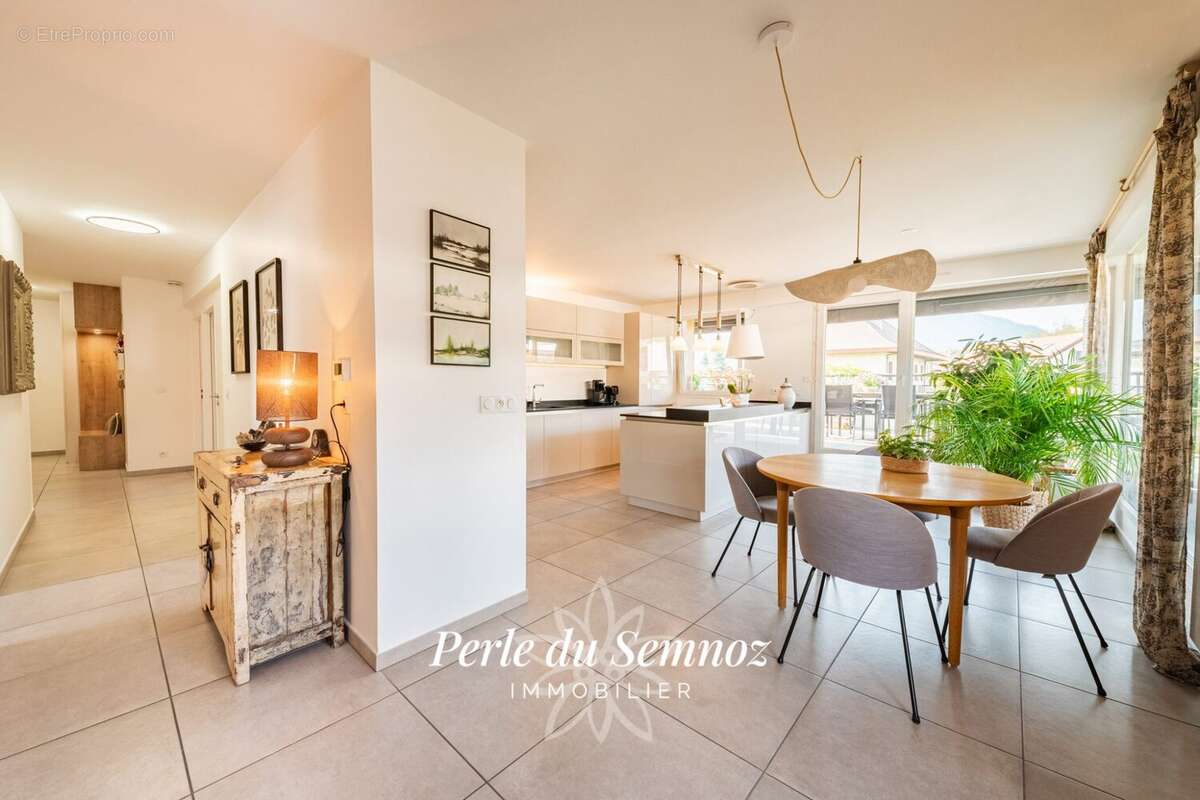 Appartement à SEYNOD