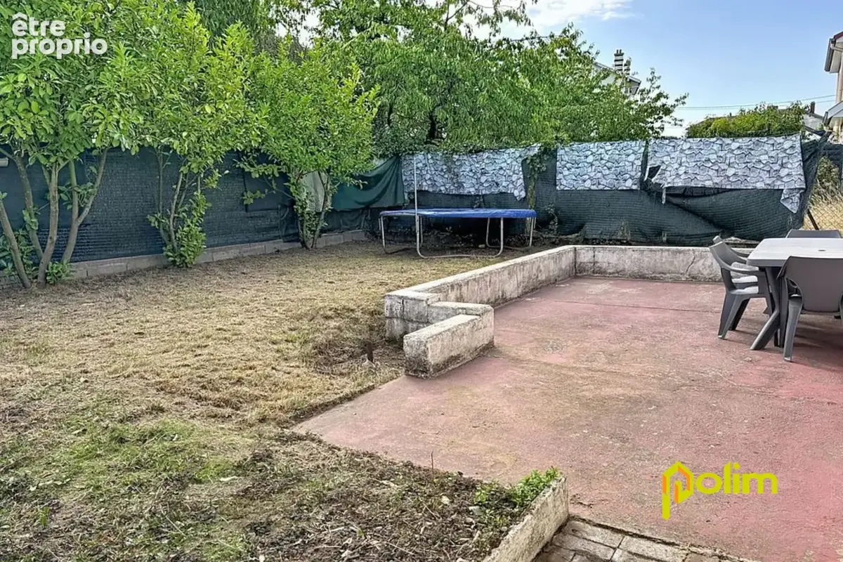 maison F6 sur sous-sol, idéalement placé - photo 2