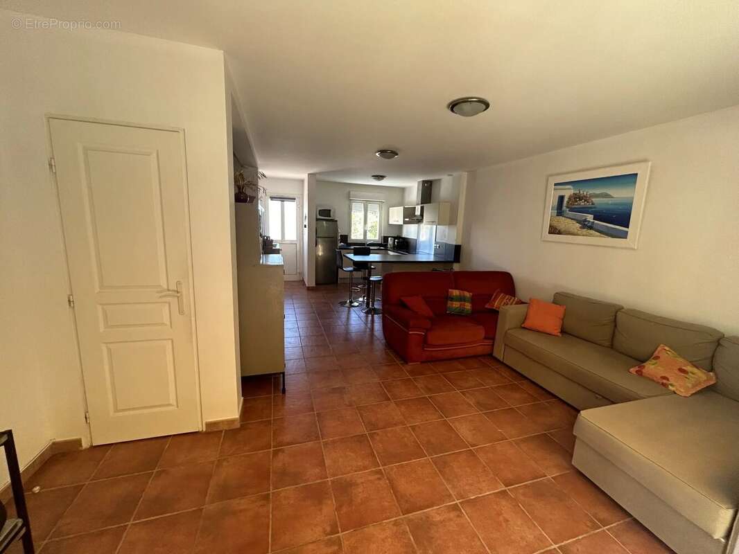 A  saisir maison à SANARY SUR MER - Secteur Poussarague - photo 6