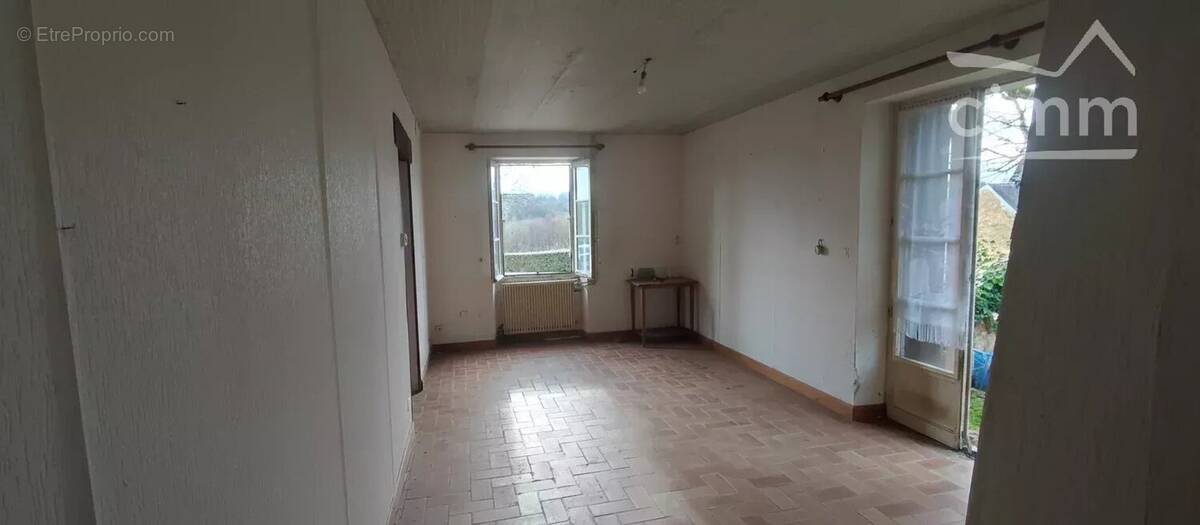 Appartement à LAVENAY