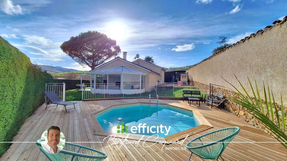 Maison à PONTCHARRA-SUR-TURDINE