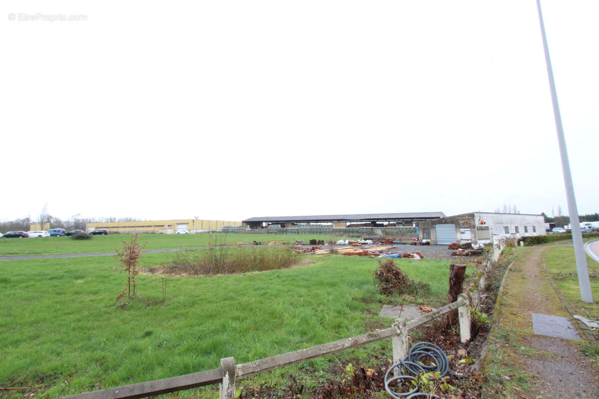 Commerce à LA CHARITE-SUR-LOIRE