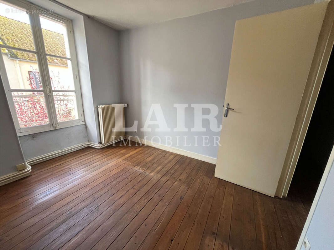 Maison à LE MELE-SUR-SARTHE