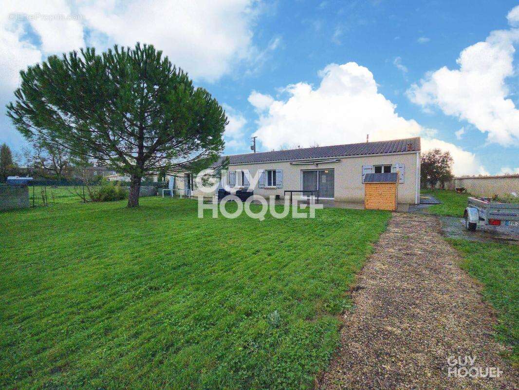 Maison à SAINT-CREPIN