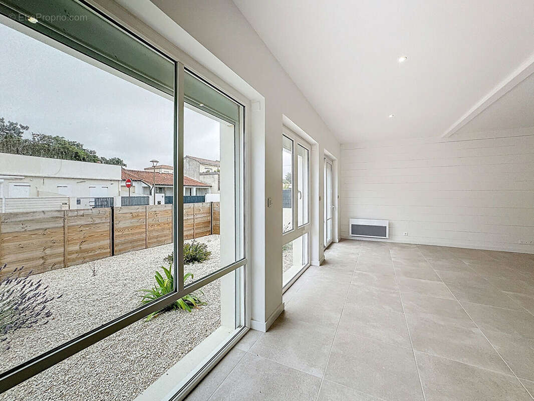 Maison de 103m² - 3 chambres (en cours d'aménagement) - Brétignolles-sur-Mer - photo 6