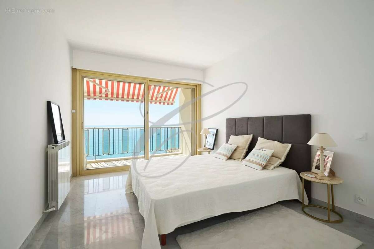 Appartement à ROQUEBRUNE-CAP-MARTIN