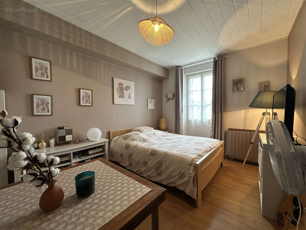 Maison à CHALLIGNAC