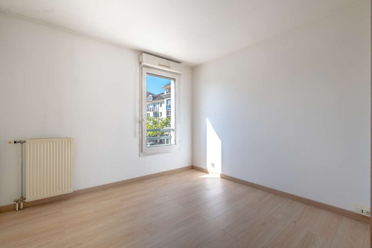 Appartement à vendre 3 pièces - 65 m² - BOX DOUBLE - HYPER CENTRE - TOUT A PIED ! - photo 11