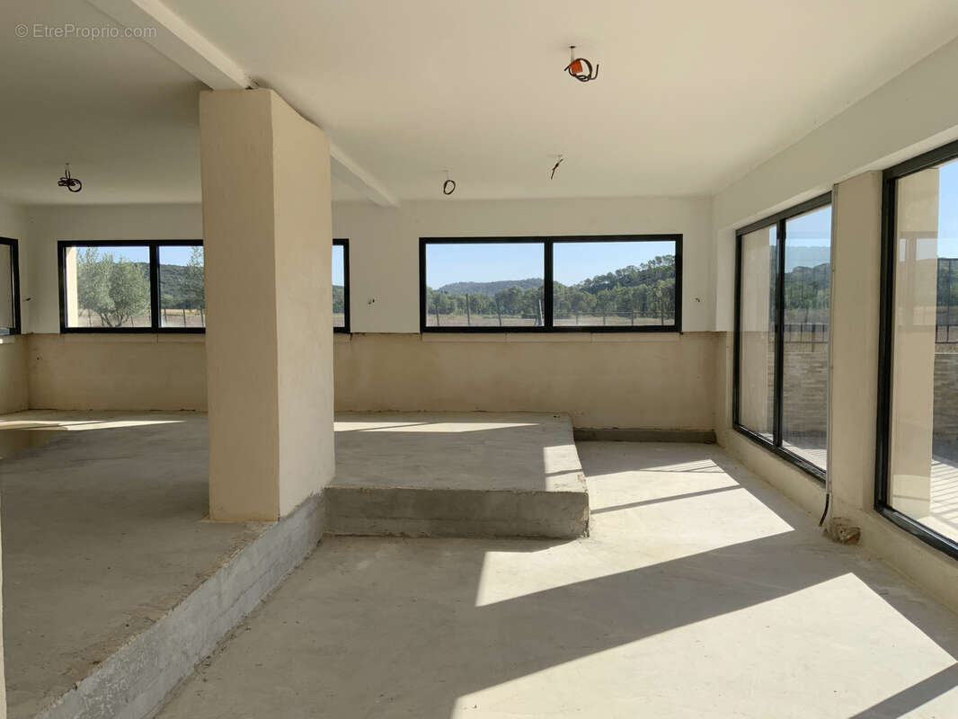 Propriété de 380 m2 avec vue panoramique sur les montagnes. - photo 18