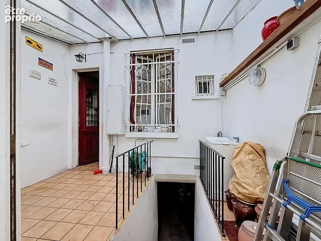Montreuil, 400 metres du metro croix de chavaux, maison annees 30 avec veranda, sous-sol, jardin, remise et atelier - photo 6