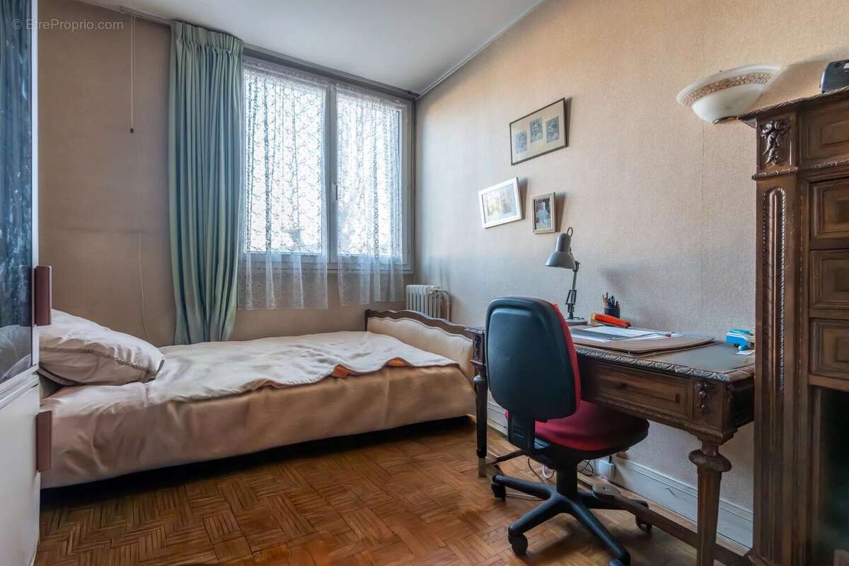 Appartement à LE PERREUX-SUR-MARNE