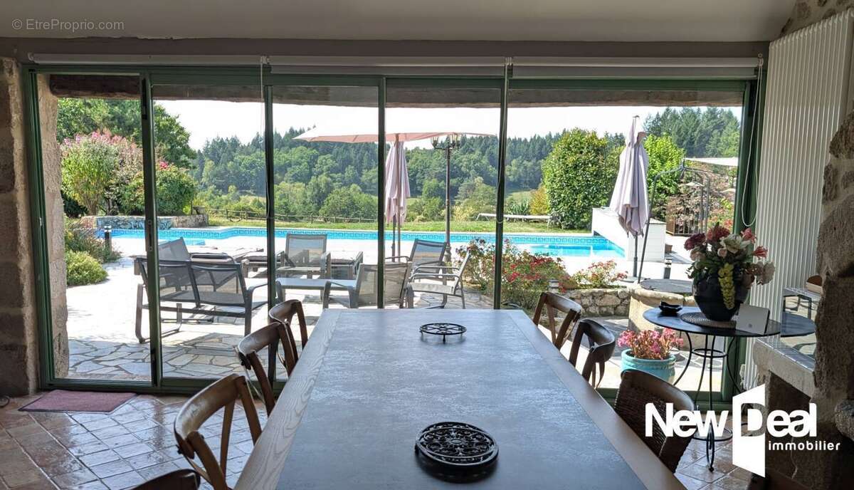 Maison à SERVIERES-LE-CHATEAU