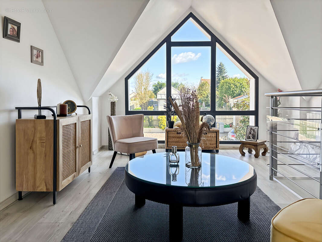 Maison à MENERVILLE