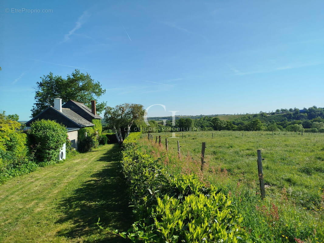 Maison à CHAUDEFONDS-SUR-LAYON
